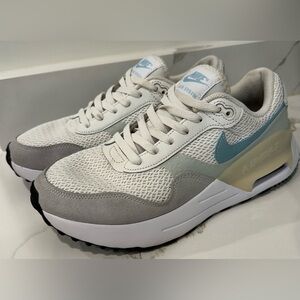 Nike Air Max SYSTM Womens Size  10 Summit White Ocean Bliss Shoes Sneakers